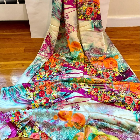 Floral Satin Printed Material of 5 Yds 10 Inches Width 44Inches - Picture 2 of 7